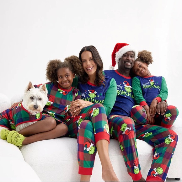 Jammies For Your Families Dr. Seuss' How The Grinch Stole Christmas Pajama Set - Picture 1 of 2